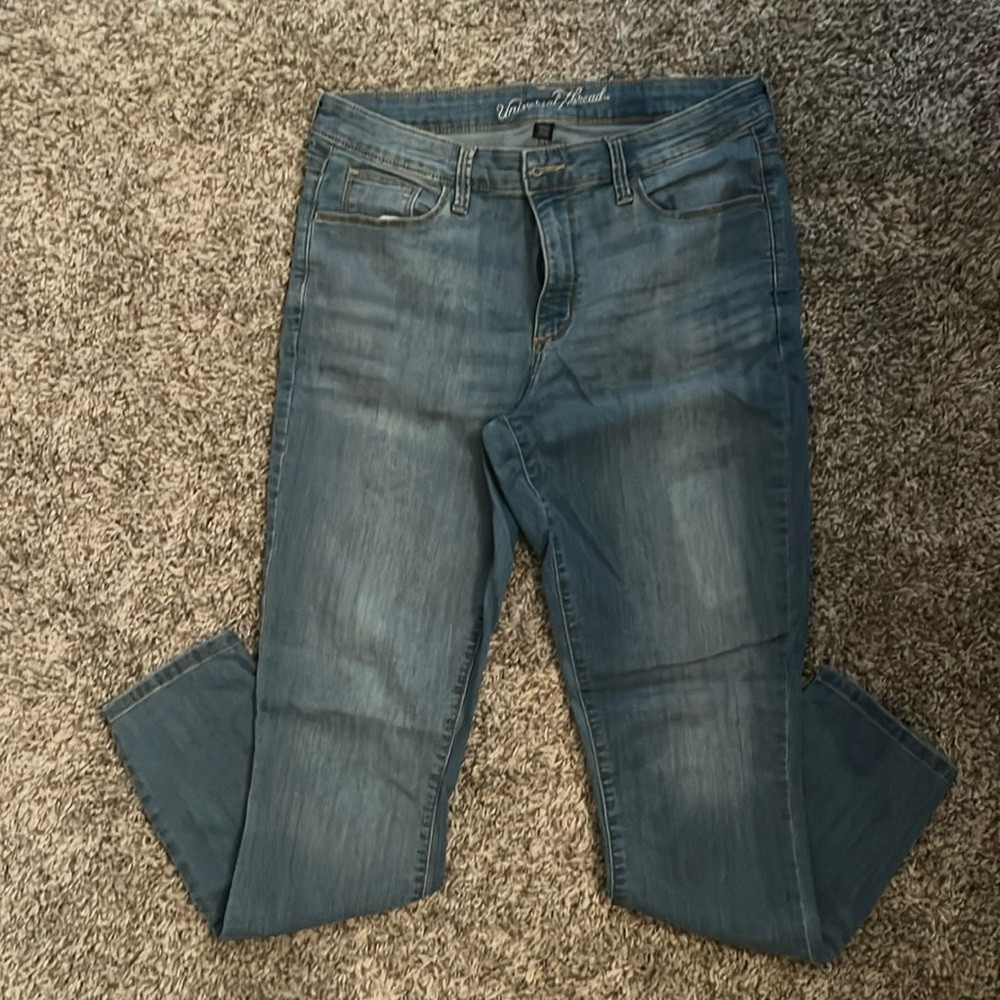 Size 10 (30) light wash skinny jeans jeggings
